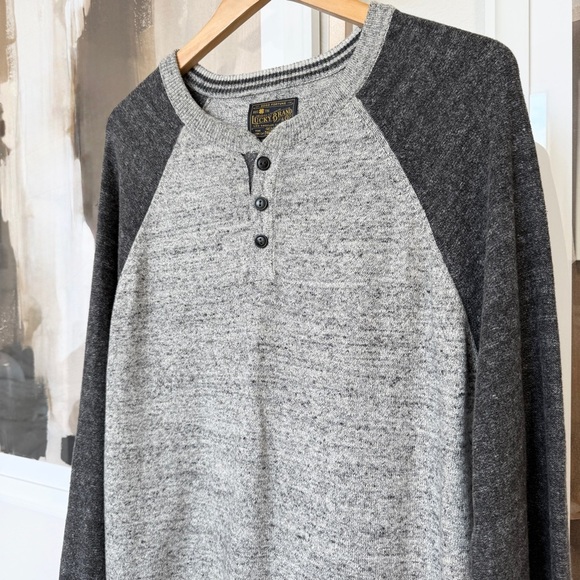 Lucky Brand Men's Gray Henley Sweater Size L Long Sleeve Raglan Casual - Picture 2 of 9